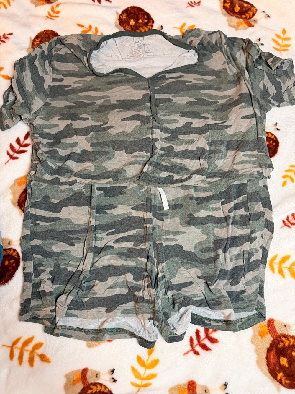 Little Sleepies women’s  Camo Short Sleeve an shorts in Olive and Gray